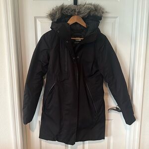 The North Face Far Northern Waterproof Down Parka women’s size M